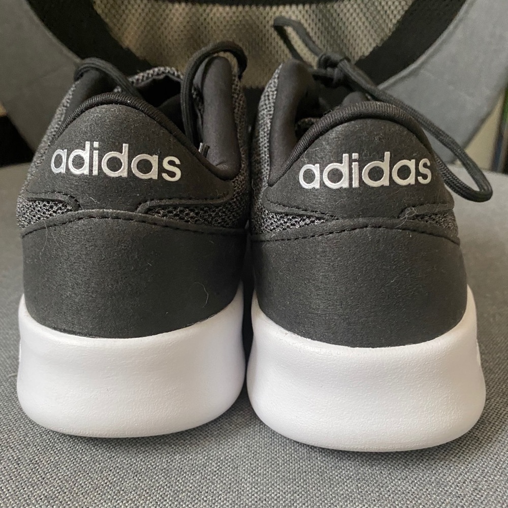 Adidas - Picture 3 of 5